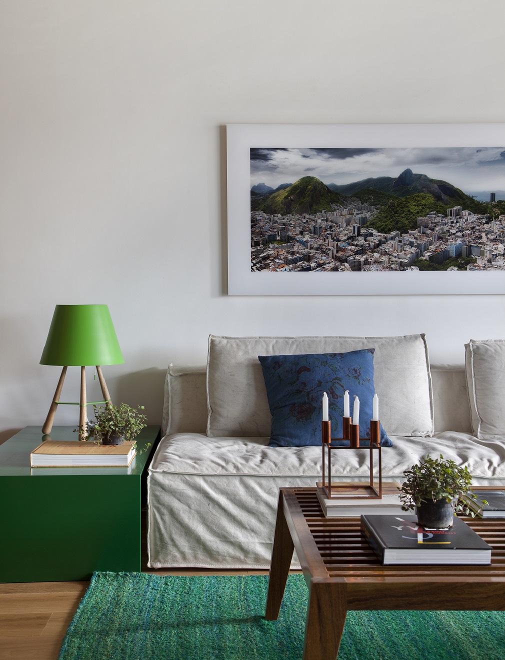 Casa de Valentia; decoração; projeto; apartamento; carioca; sala de estar; sofá 