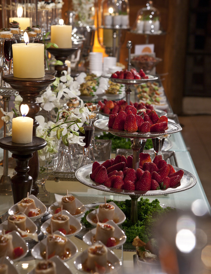 Casa de Valentina; decoração; casamento; buffet; mesa de doces