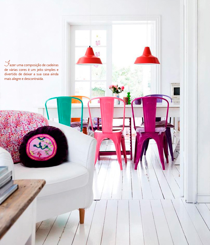 Decoração de Sala de jantar; cadeiras coloridas; Casa de Valentina
