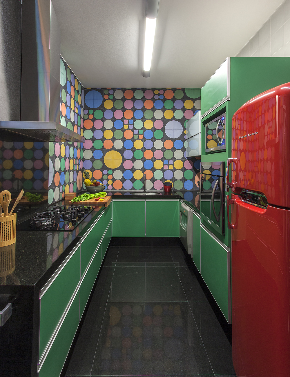 Decoração de: Cozinha - ladrilho hidraulico colorido; Casa de Valentina