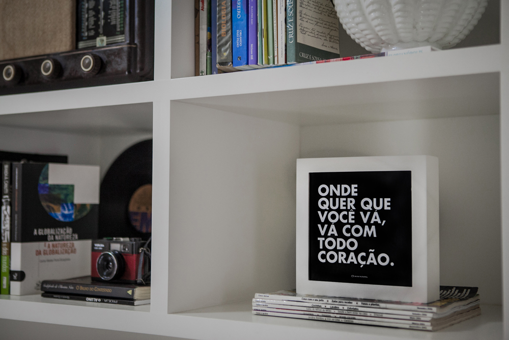 Decoração de: Detalhes; quadrinho com frase; Casa de Valentina