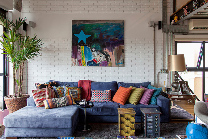 Decoração de: Sala de estar; sofá azul; Casa de Valentina