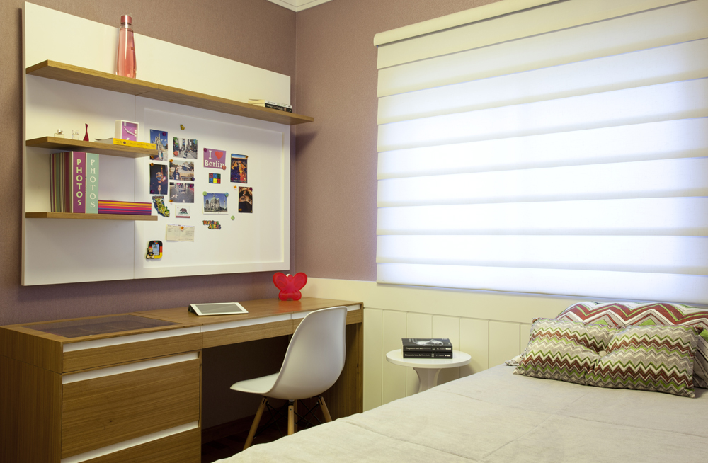 Decoração de: Quarto de solteiro; parede lilás; Casa de Valentina