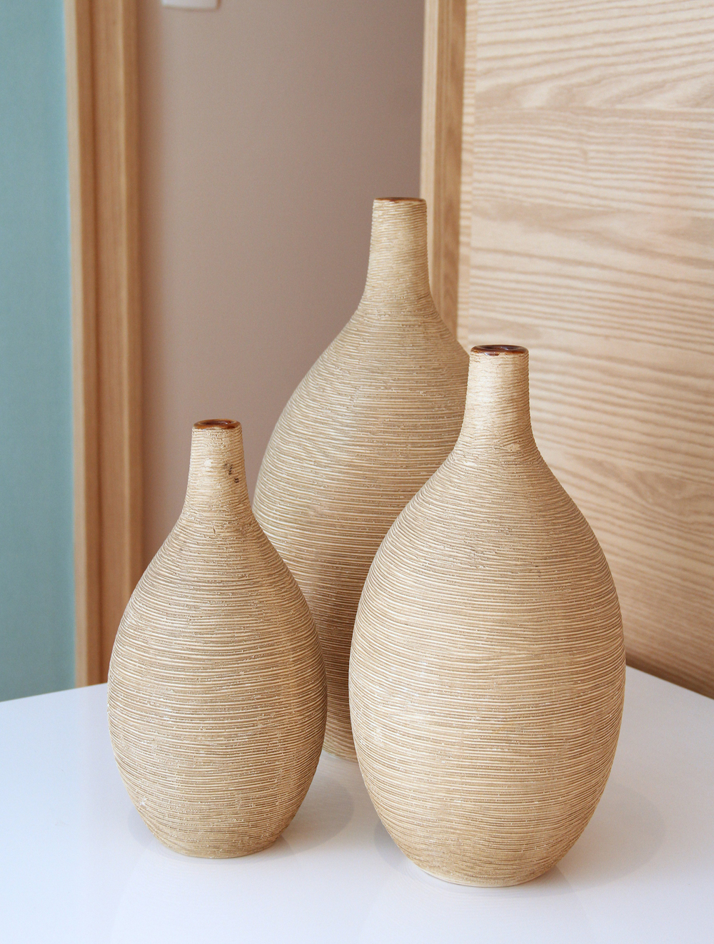 Decoração de: Detalhes; composição de vasos;  Casa de Valentina