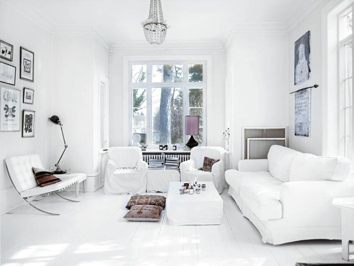 Decoração de: Sala de estar; sofá branco; Casa de Valentina