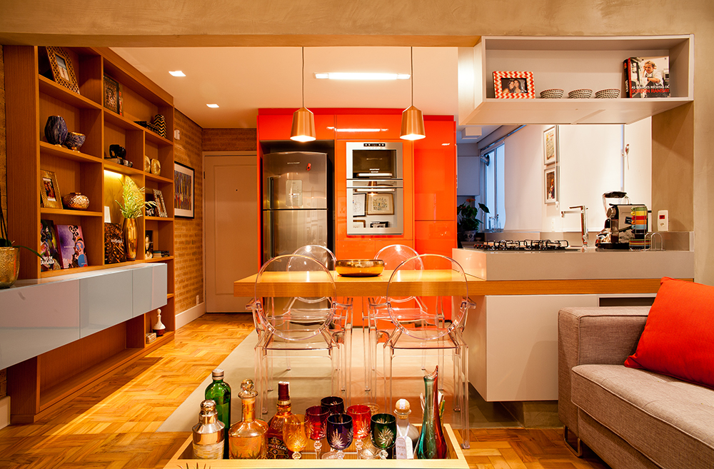 Decoração de: Cozinha integrada; armário laranja; Casa de Valentina