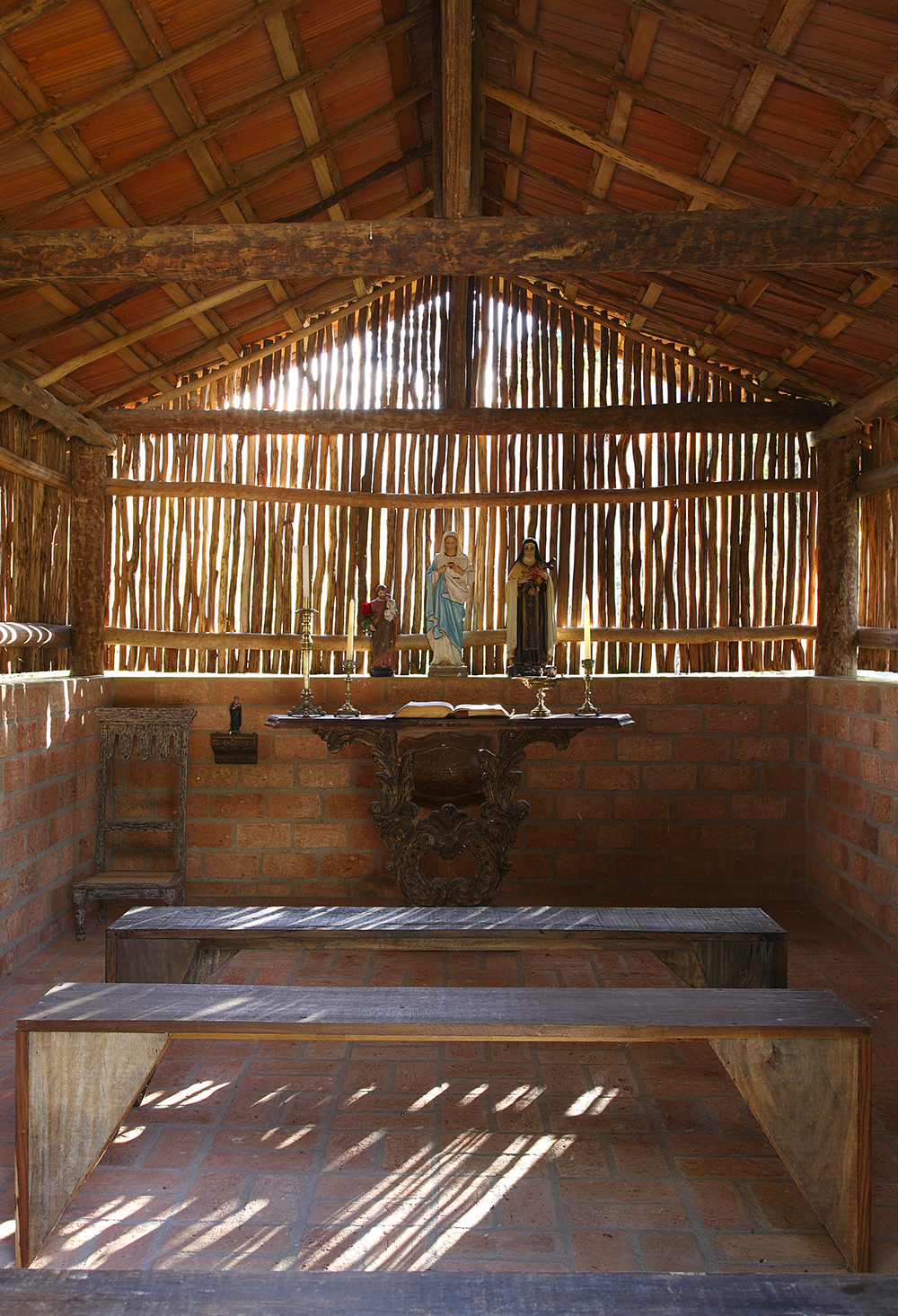 Decoração de: Detalhes; casa de bambu etijolo; Casa de Valentina 