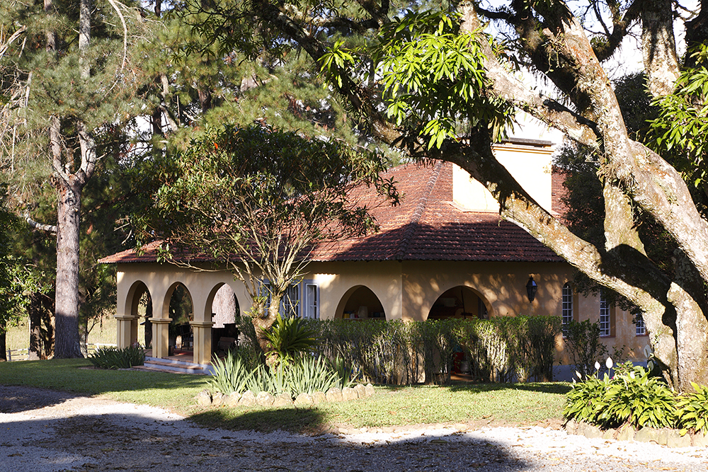 Decoração de: Fachada; ARQUITETURA COLONIAL; Casa de Valentina